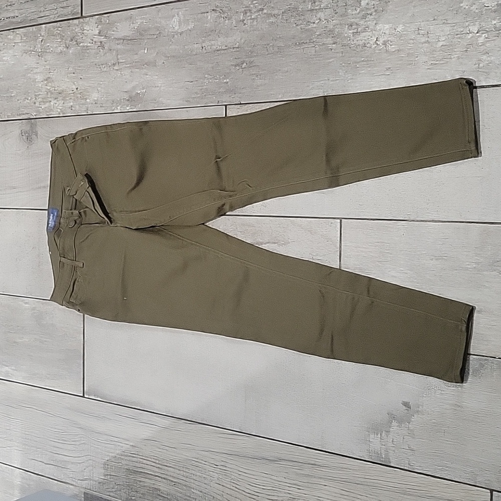 Old Navy Rockstar midrise olive  jegging  size 4 like new condition
